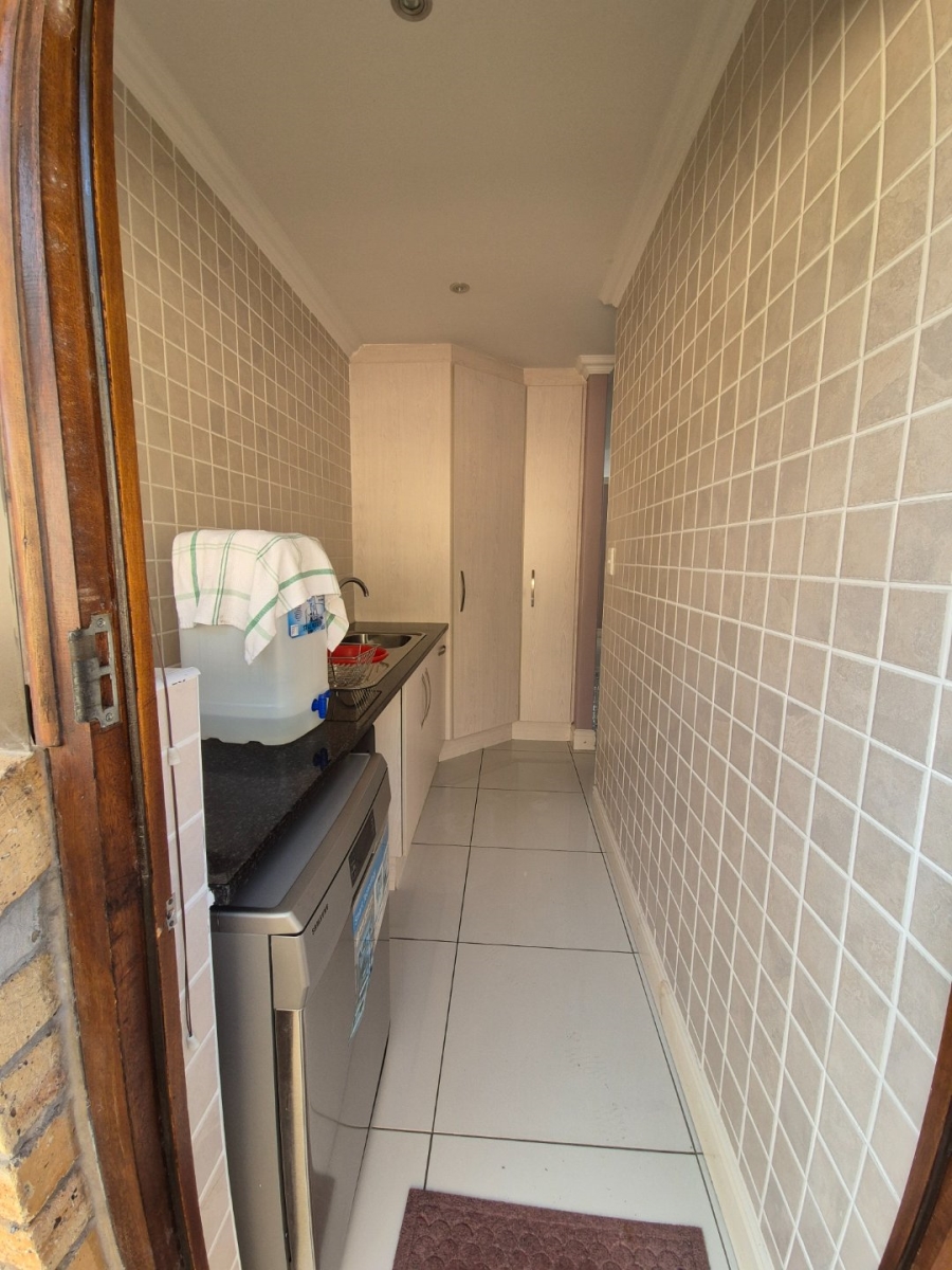 3 Bedroom Property for Sale in Weybridge Park Eastern Cape
